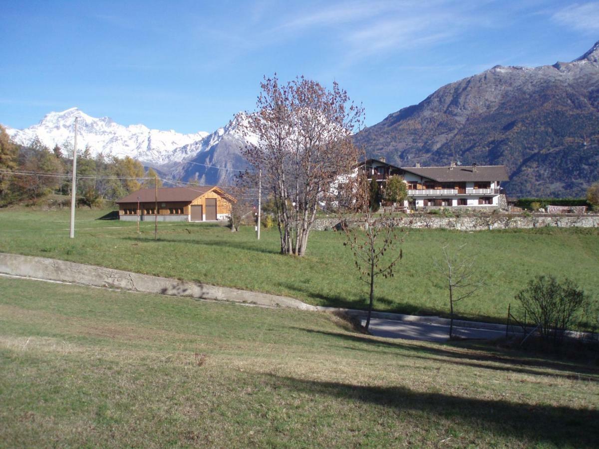 Agriturismo Plan D'Avie アオスタ エクステリア 写真