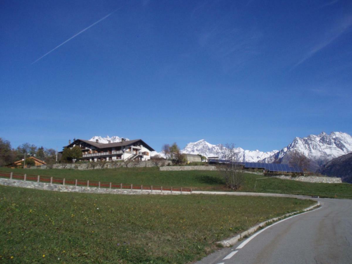 Agriturismo Plan D'Avie アオスタ エクステリア 写真